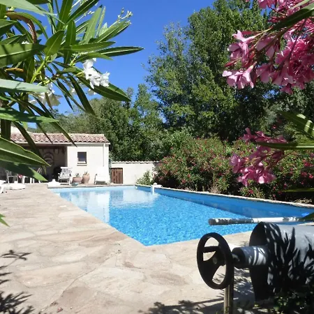 Villa With Private Swimming Pool *